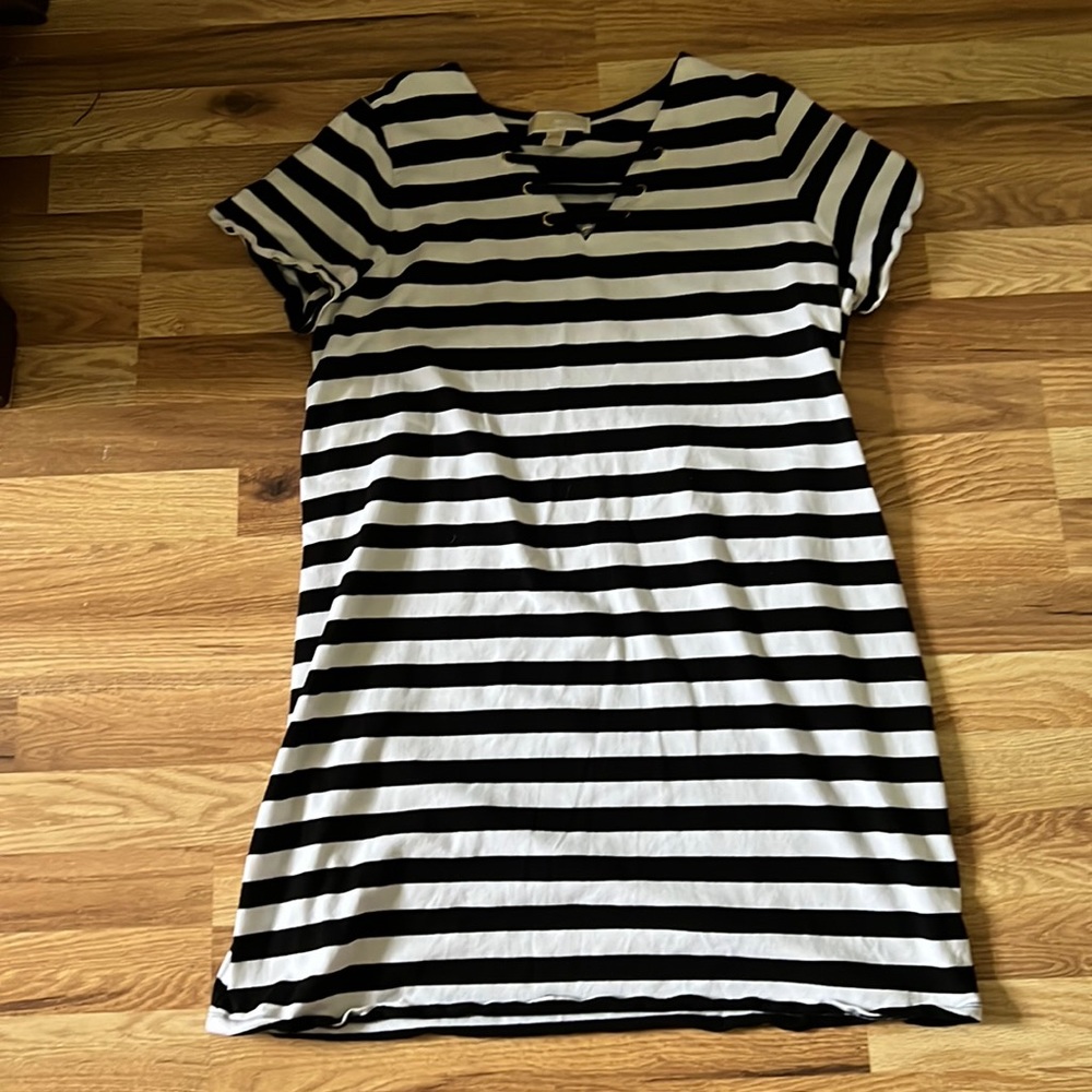 1x Michael Khors dress